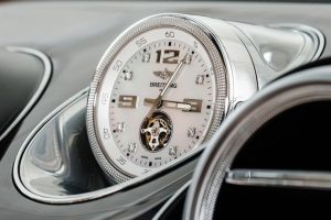 Bentley Bentayga clock FEATURE