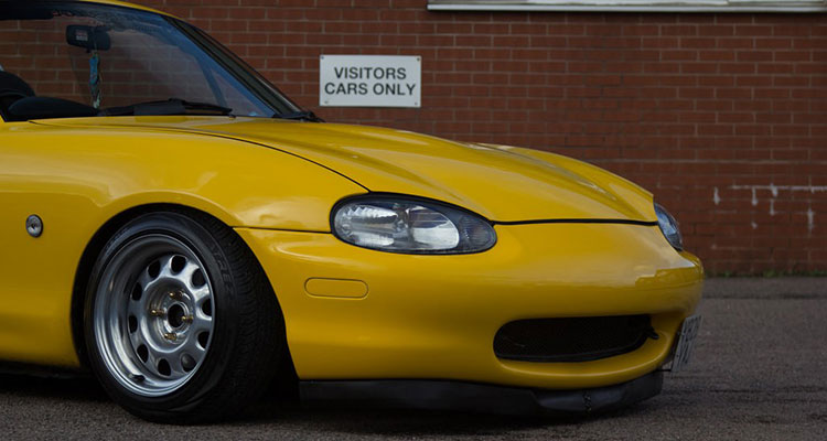 Mazda MX5 yellow front side