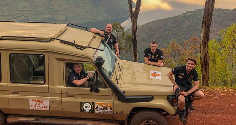 rwanda - volcanoes national park Drive 4 Wildlife